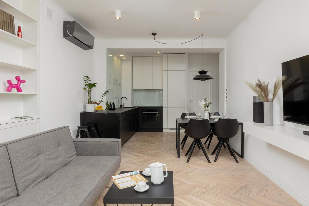 Trendy Apartment Marszalkowska With City View Near Ogrod Saski By Noclegi Renters Варшава Экстерьер фото